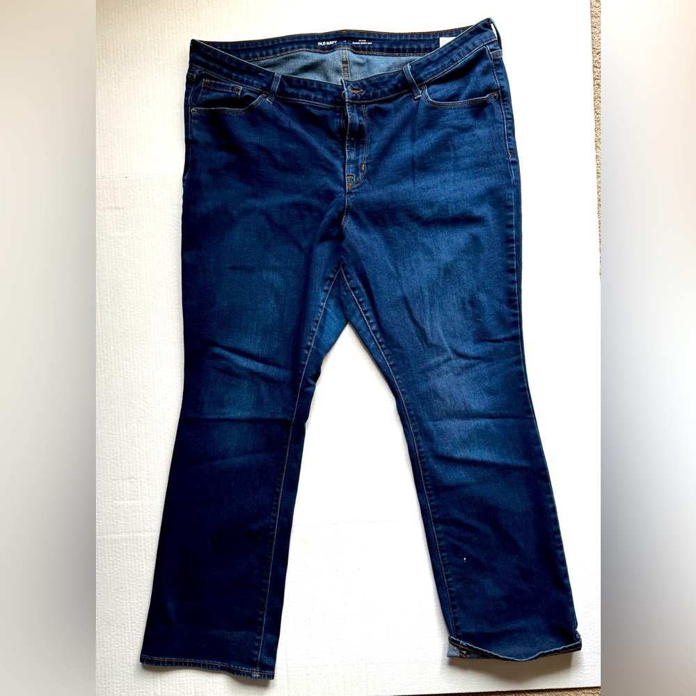 Old Navy, Mid-Rise Kicker Boot-Cut, Size 18 Regular, Dark wash, lightly used.